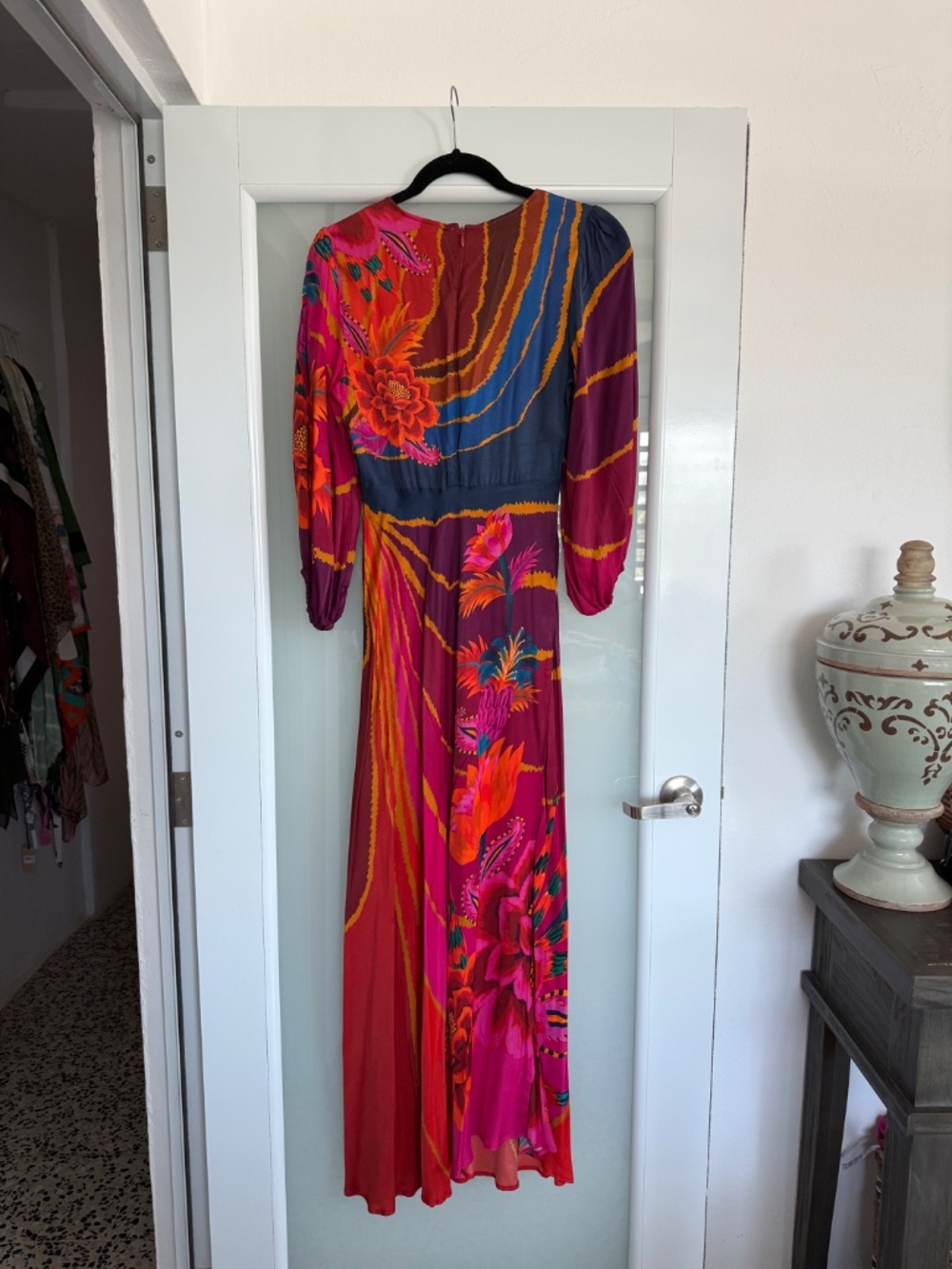 NWOT, Farm Rio Wave Circle Maxi - Picture 8 of 11